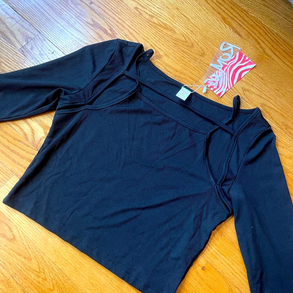 NWT cute cropped black top